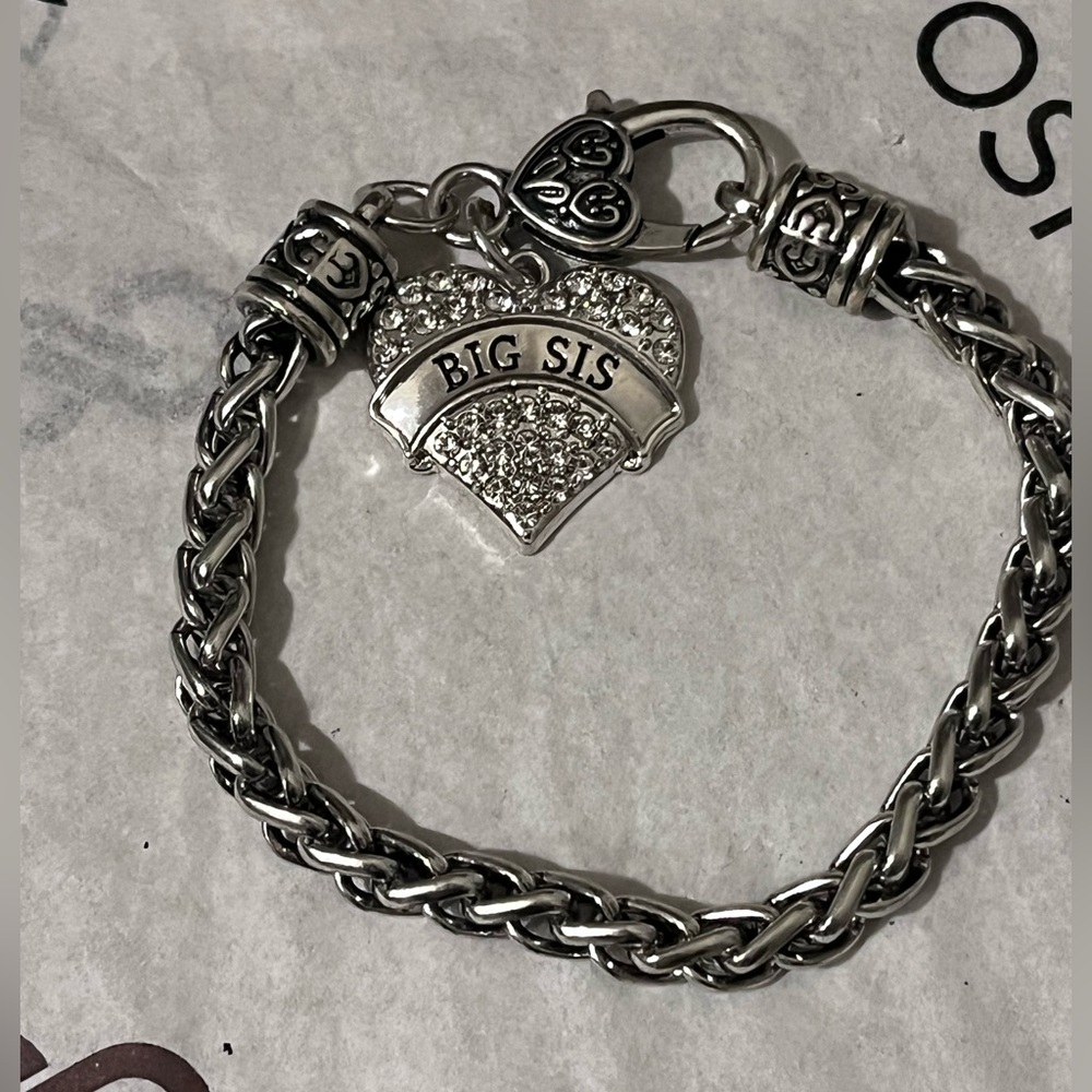 Sister Silver Heart Charm Bracelet with the words ‘BIG SIS’